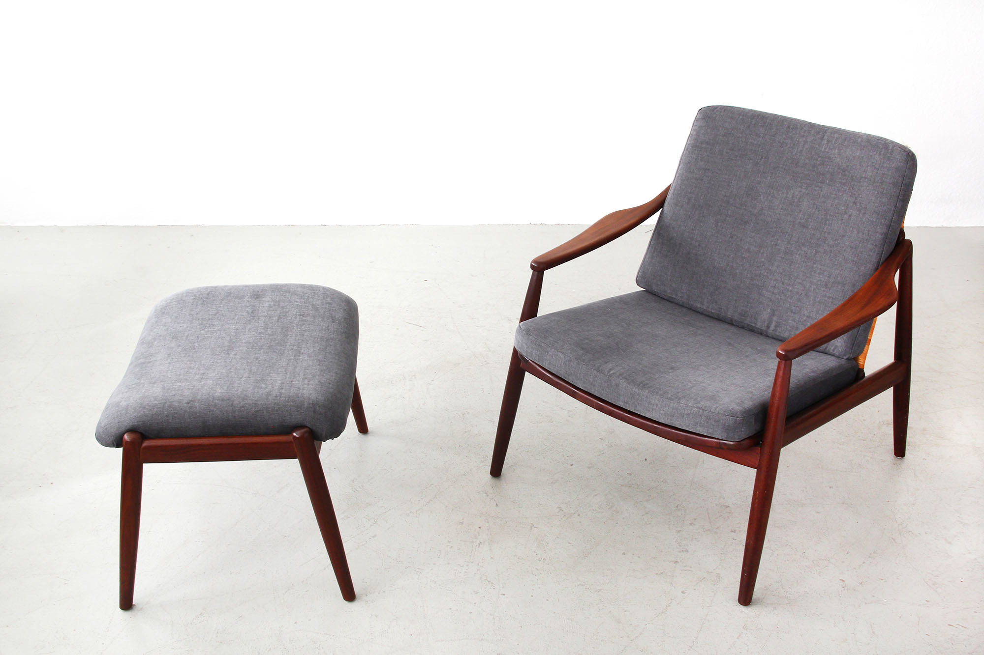 Galerie Bachmann • Easy Chair with Ottoman by Hartmut Lohmeyer for Wilkhahn
